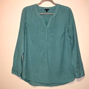 Women’s Talbots soft textured tunic style top size medium